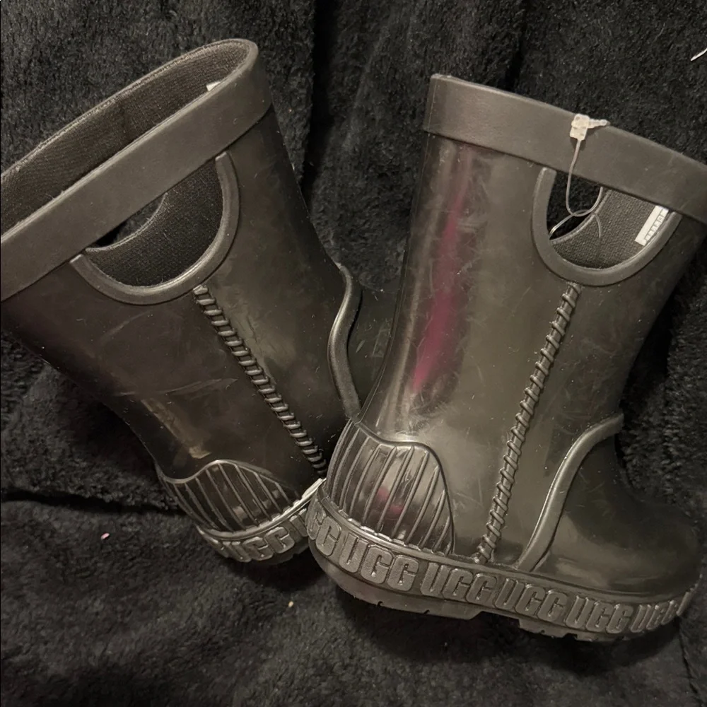 UGG Kids Black Rain Boots unisex-child K DrizlitaRain Boot